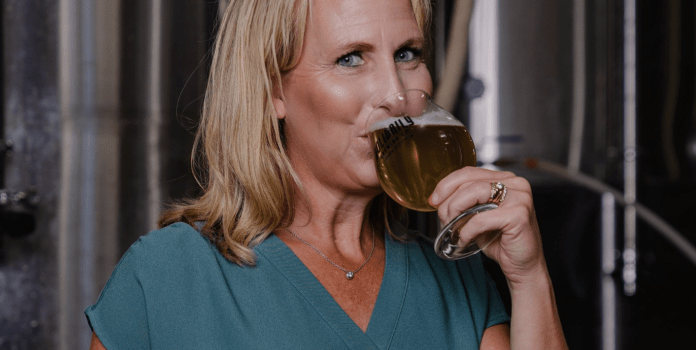 Keren Hertz sips on Holidaily beer